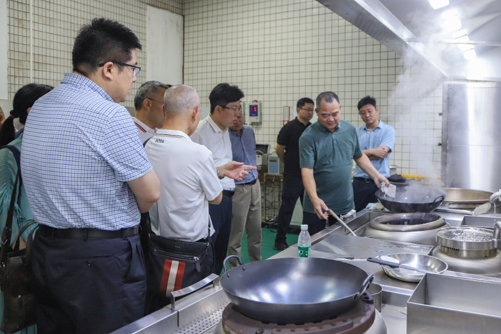 广东汕尾市商用厨具制造商如何选择国家3C认证商用炉具源头厂家？