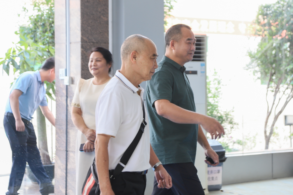 潮州市商用厨具经销商，最新3c标准商用厨房设备源头厂家等你来合作！